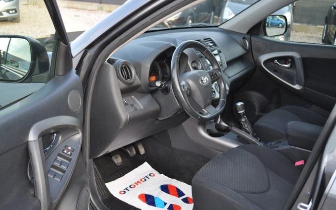 Toyota RAV4 cena 46000 przebieg: 137000, rok produkcji 2009 z Kazimierza Wielka małe 596